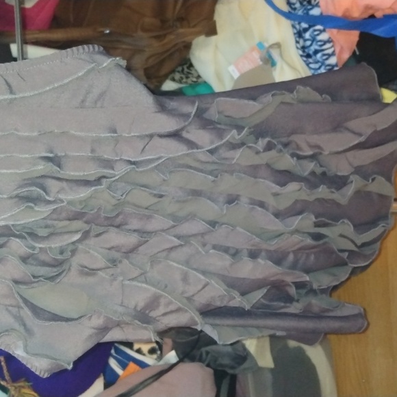 Trinity women's grey halter top with ruffles sz small New - Picture 14 of 17